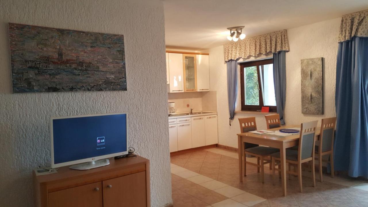 Apartments Coki Funtana Kültér fotó