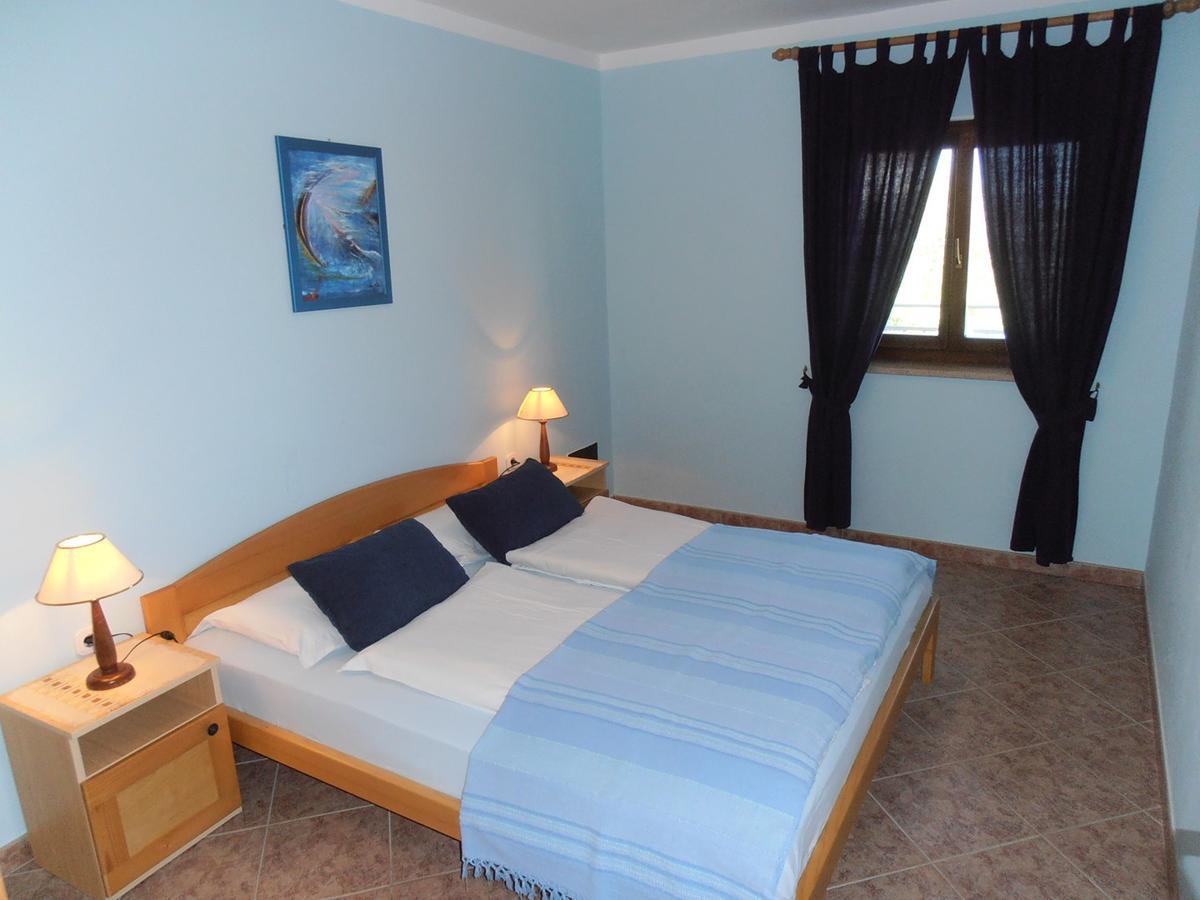 Apartments Coki Funtana Kültér fotó