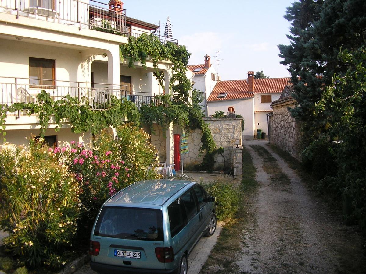 Apartments Coki Funtana Kültér fotó