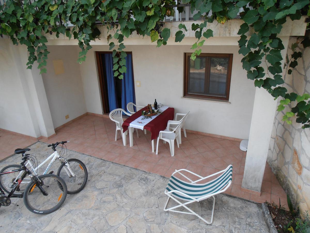 Apartments Coki Funtana Kültér fotó