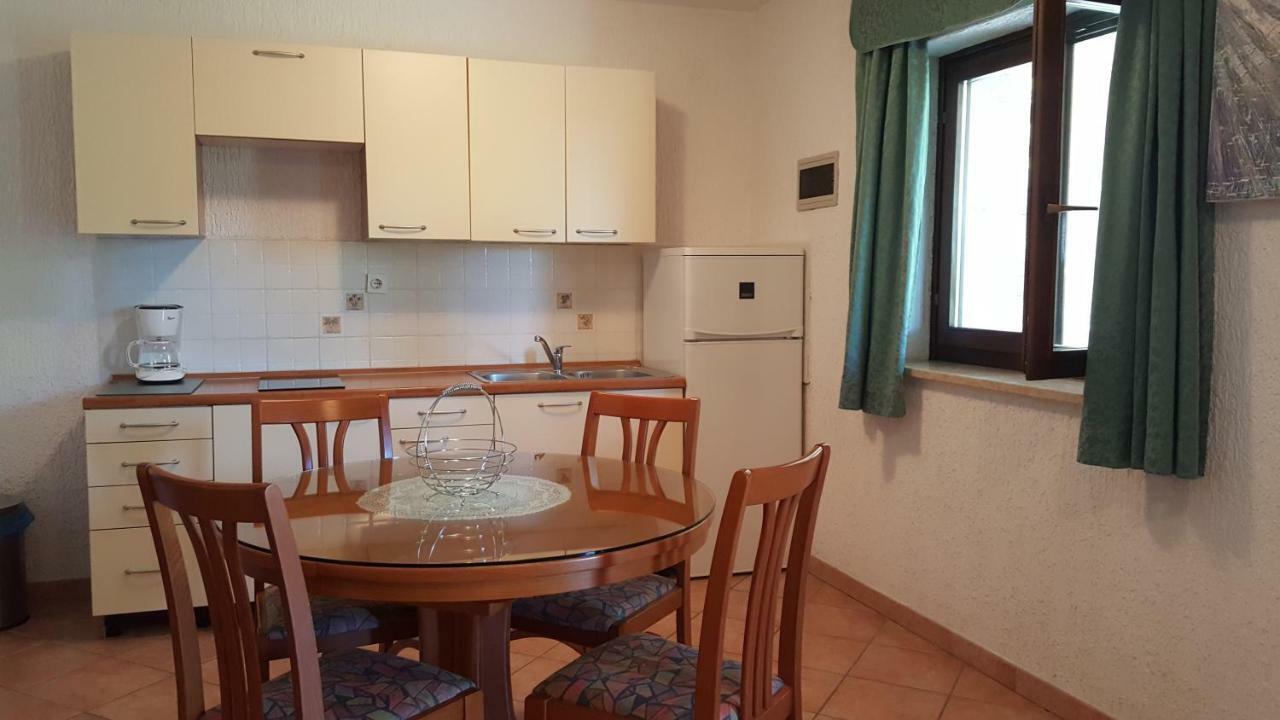 Apartments Coki Funtana Kültér fotó